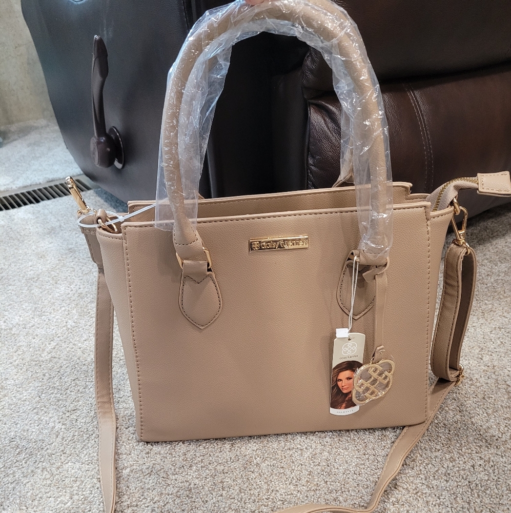 Daisy Fuentes purse
